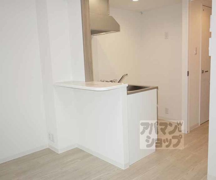 【ＴＨＥ　ＧＡＲＮＥＴ　ＳＵＩＴＥ　ＲＥＳＩＤＥＮＣＥ　西七条】間取