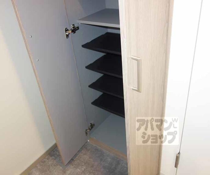 【THE GARNET SUITE RESIDENCE 西七条】間取