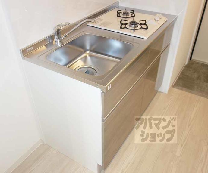 【ＴＨＥ　ＧＡＲＮＥＴ　ＳＵＩＴＥ　ＲＥＳＩＤＥＮＣＥ　西七条】間取