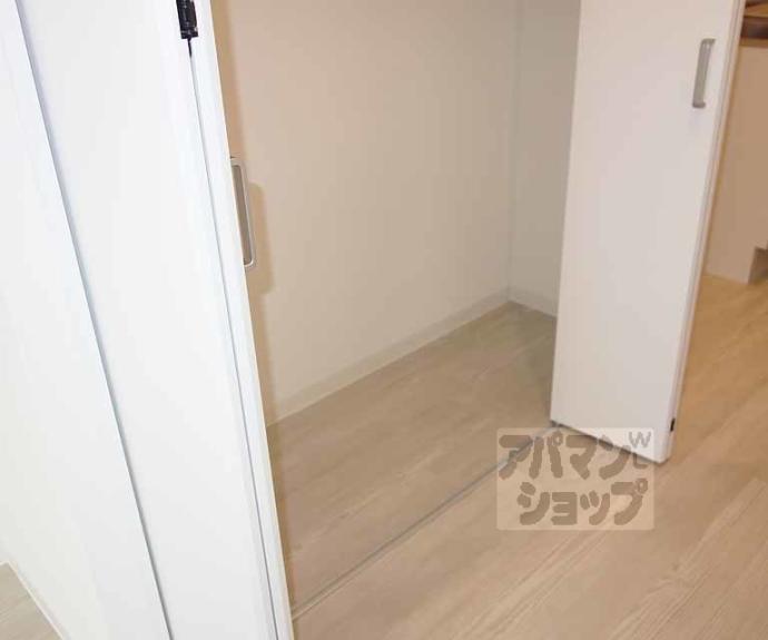 【ＴＨＥ　ＧＡＲＮＥＴ　ＳＵＩＴＥ　ＲＥＳＩＤＥＮＣＥ　西七条】間取