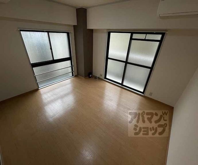 【シティキャスル四条】間取