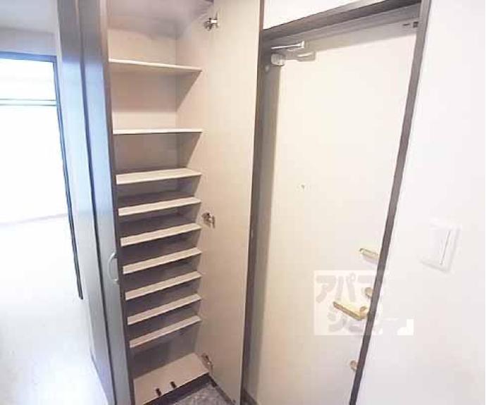 【アーバンロイヤル】間取