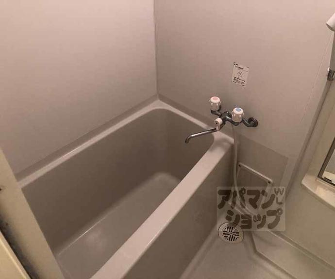 【エリーフラッツ嵐山】間取