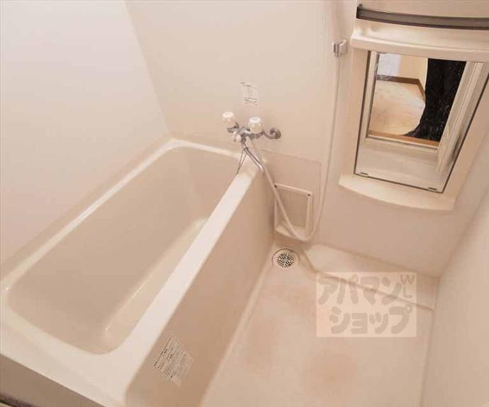 【エリーフラッツ嵐山】間取