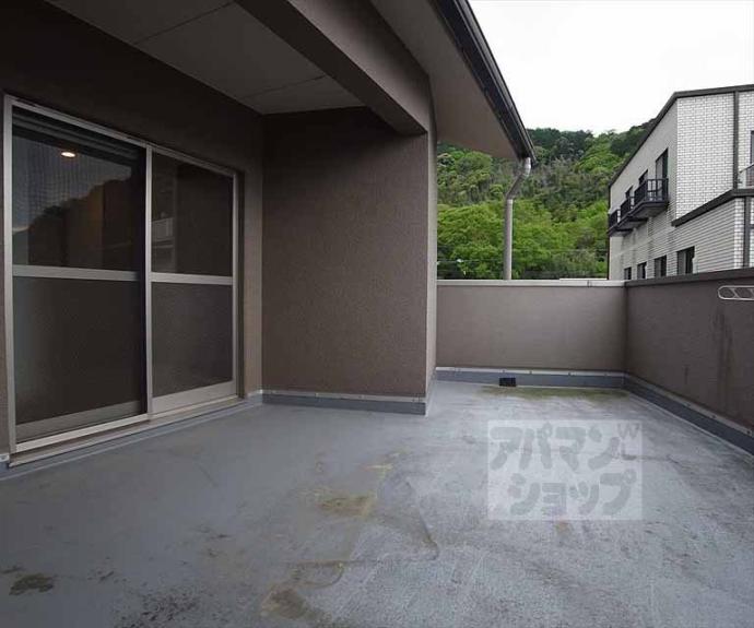 【エリーフラッツ嵐山】間取