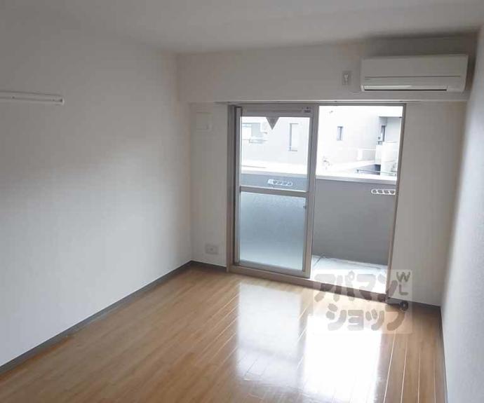 【エリーフラッツ嵐山】間取