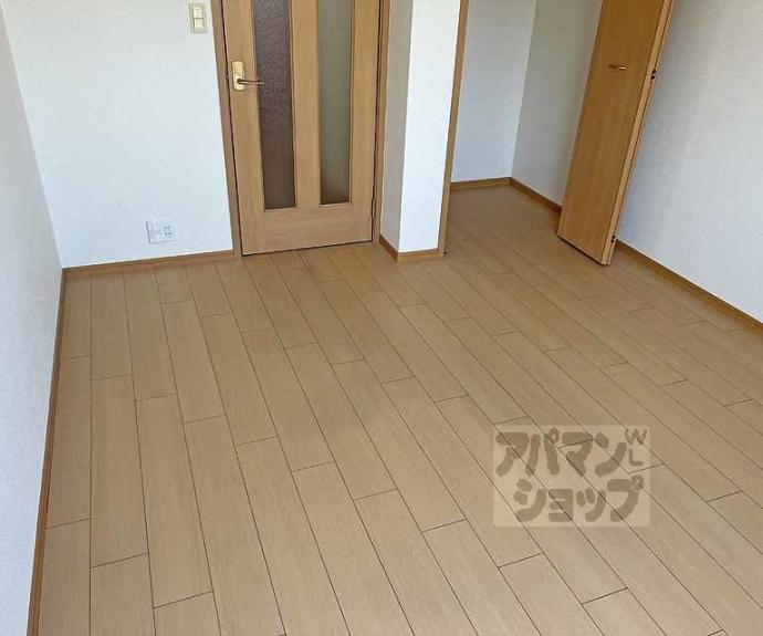 【アーバン御陵】間取