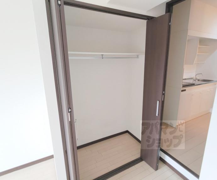 【グロリアス八条】間取