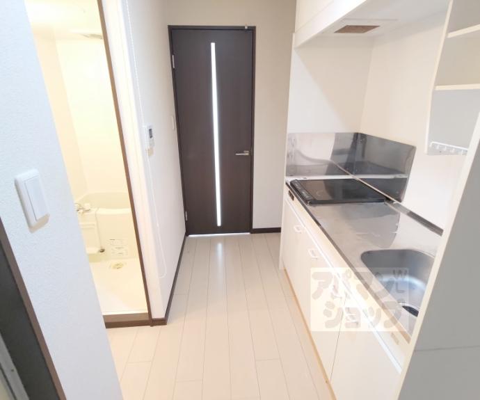 【グロリアス八条】間取