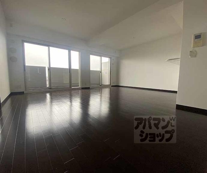 【エスリード太秦三条天神川】間取