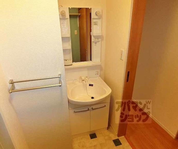 【シャーメゾン嵯峨】間取