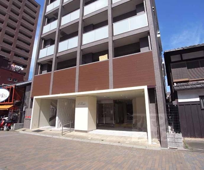 【ＩＬ　ＲＯＳＳＯ堀川六角】間取