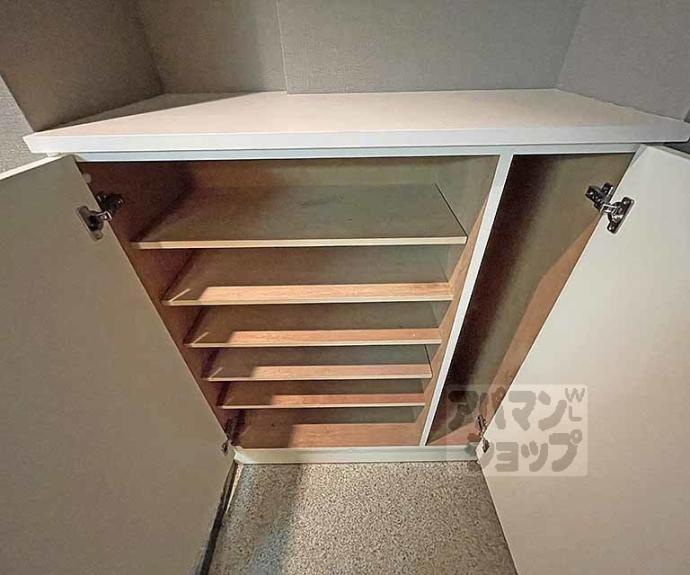 【エベンエゼル三条】間取