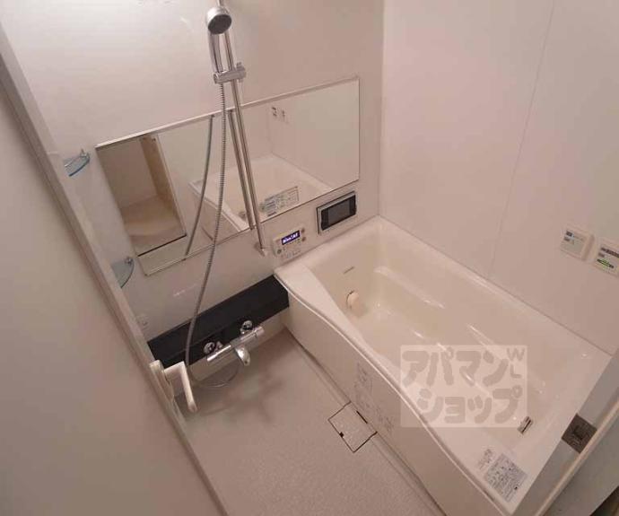 【フェミネンス御所西】間取