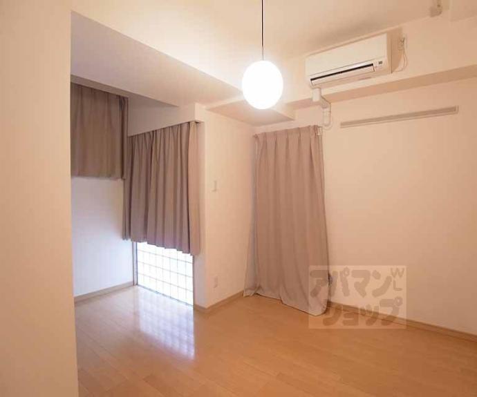 【フェミネンス御所西】間取