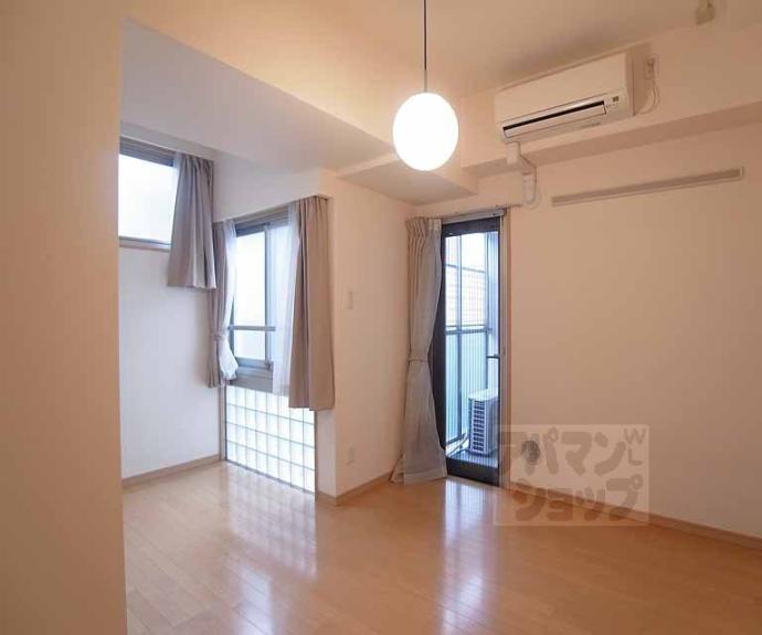 【フェミネンス御所西】間取