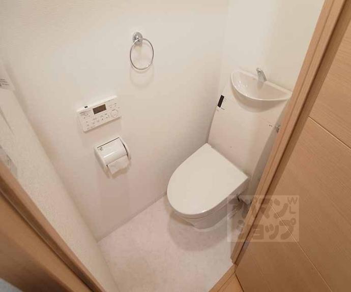 【フェミネンス御所西】間取