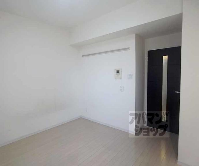 【フェミネンス御所西】間取