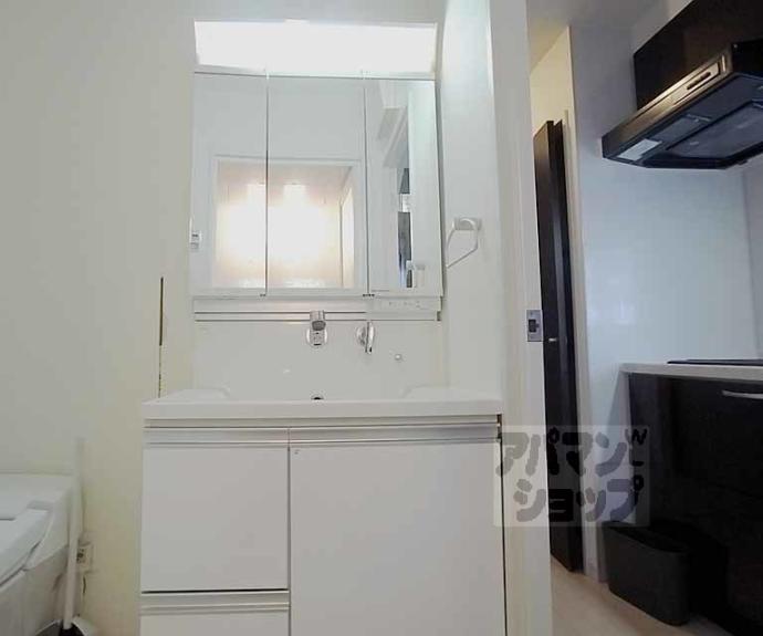 【フェミネンス御所西】間取