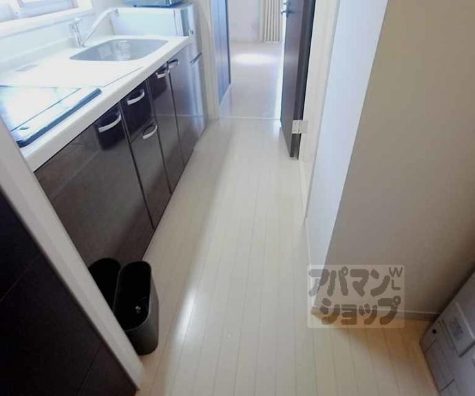 【フェミネンス御所西】間取