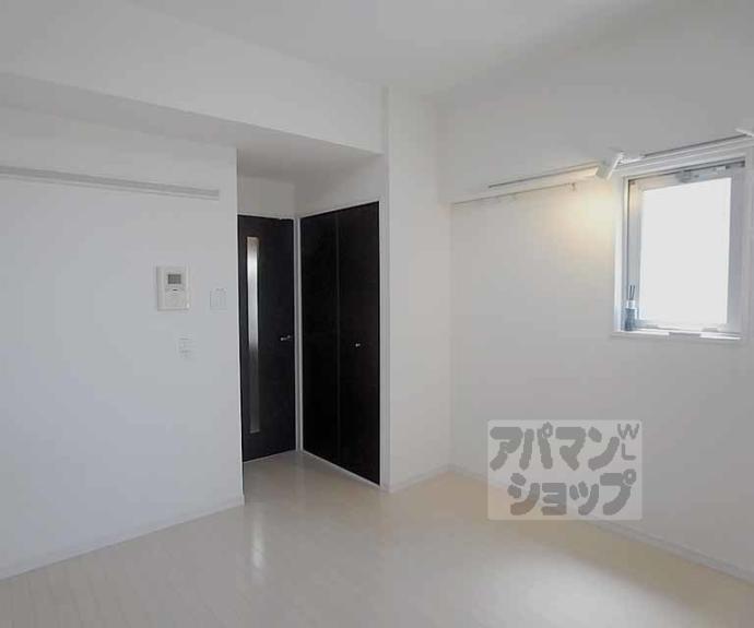 【フェミネンス御所西】間取