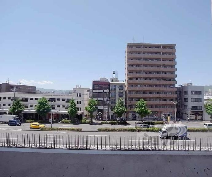 【フェミネンス御所西】間取