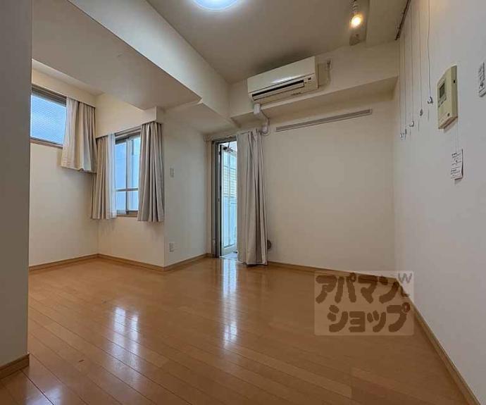 【フェミネンス御所西】間取