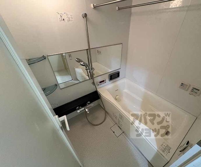 【フェミネンス御所西】間取