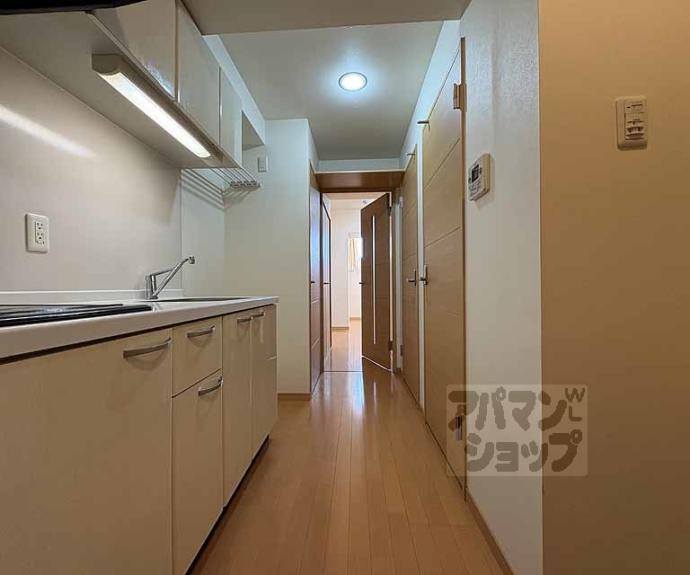 【フェミネンス御所西】間取