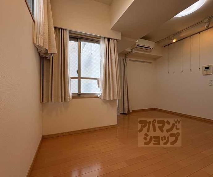 【フェミネンス御所西】間取