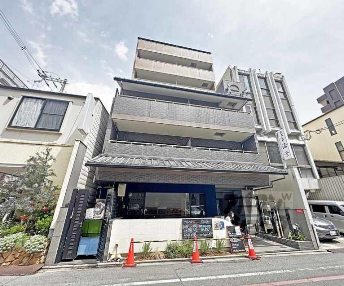 【グランレブリー室町六角】間取