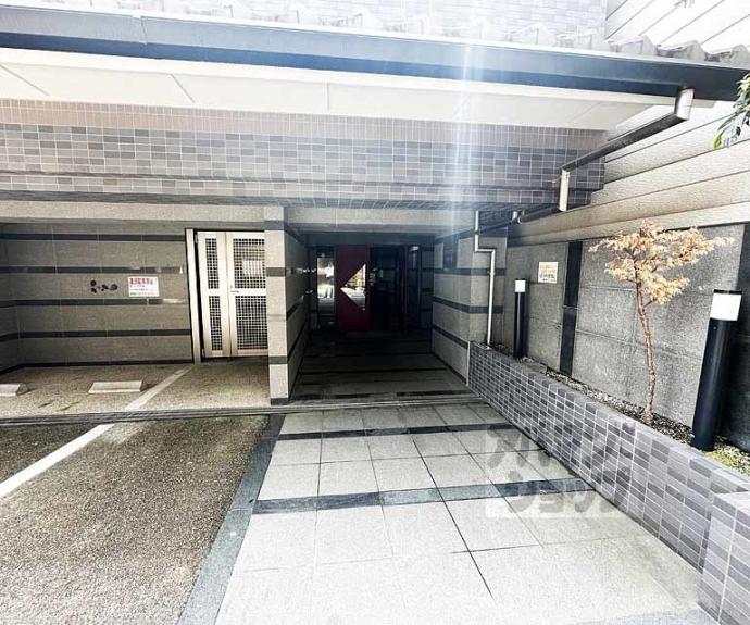 【グランレブリー室町六角】間取