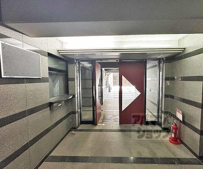【グランレブリー室町六角】間取
