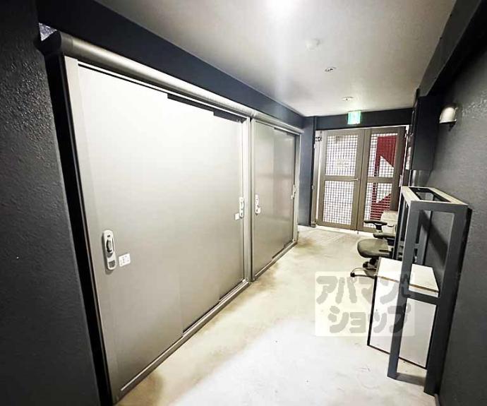 【グランレブリー室町六角】間取