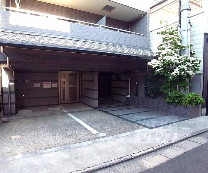 【グランレブリー室町六角】間取