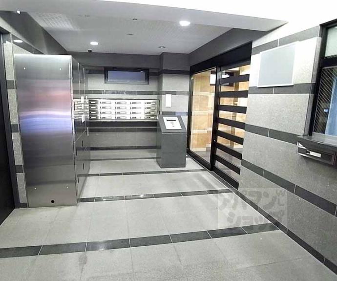 【グランレブリー室町六角】間取