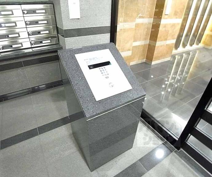 【グランレブリー室町六角】間取