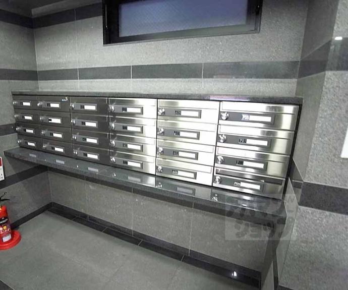 【グランレブリー室町六角】間取