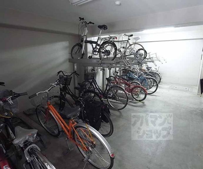 【グランレブリー室町六角】間取