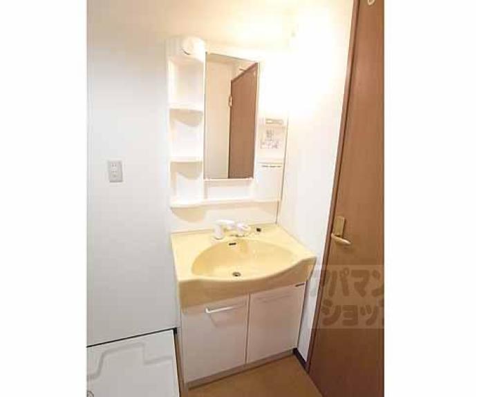 【グランレブリー室町六角】間取