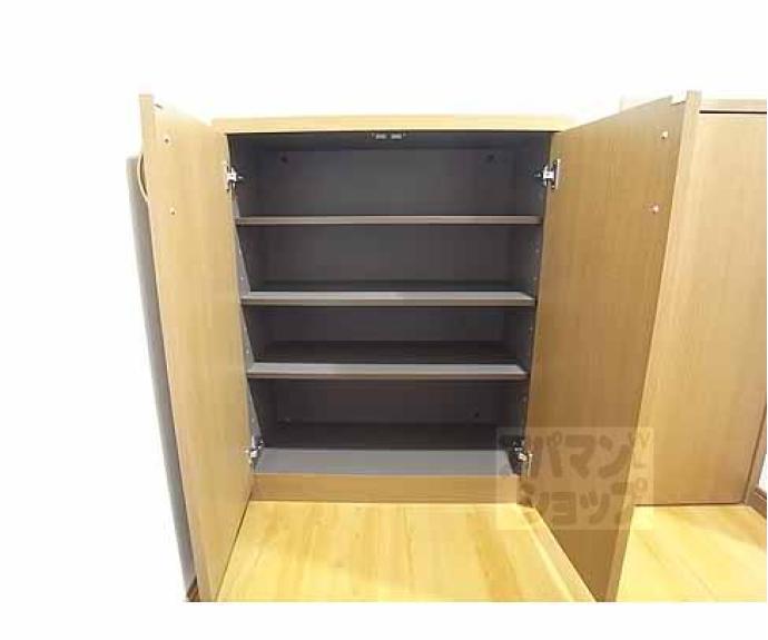 【グランレブリー室町六角】間取