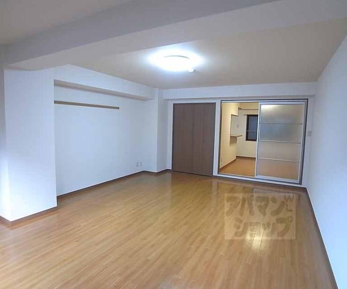 【グランレブリー室町六角】間取