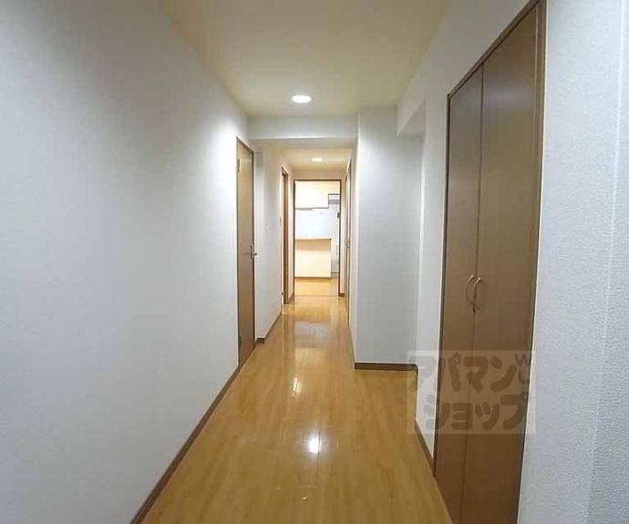 【グランレブリー室町六角】間取