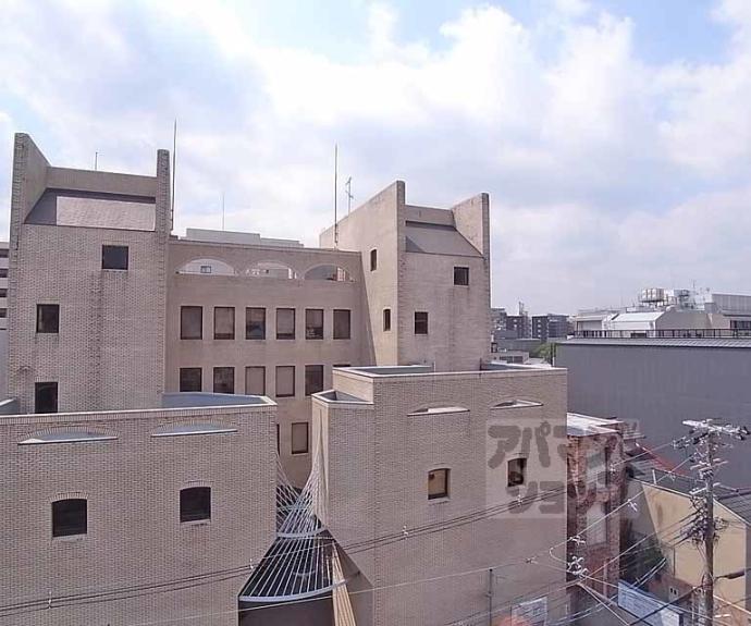 【グランレブリー室町六角】間取