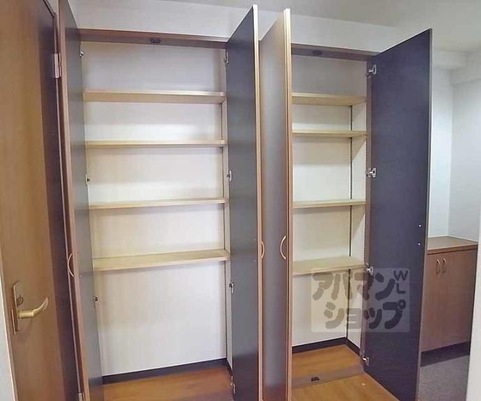 【グランレブリー室町六角】間取