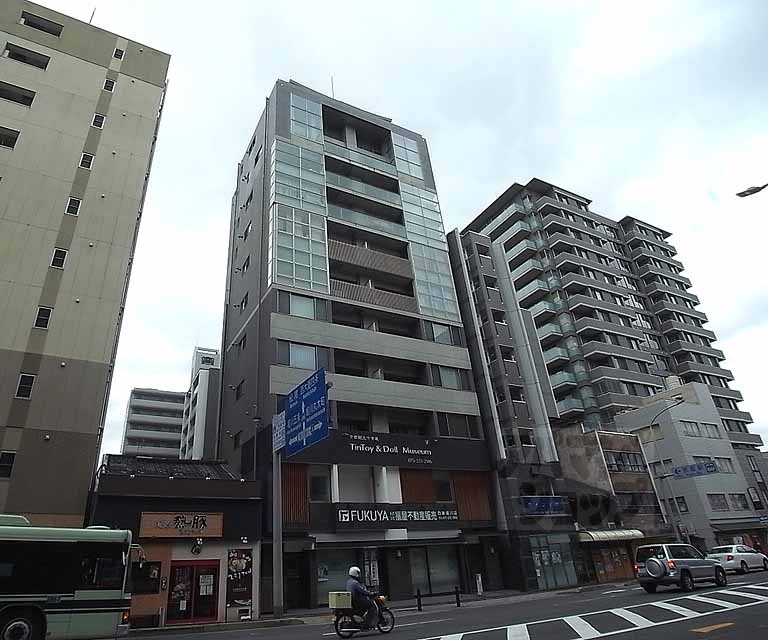 ＱＵＯＮ四条柏屋町