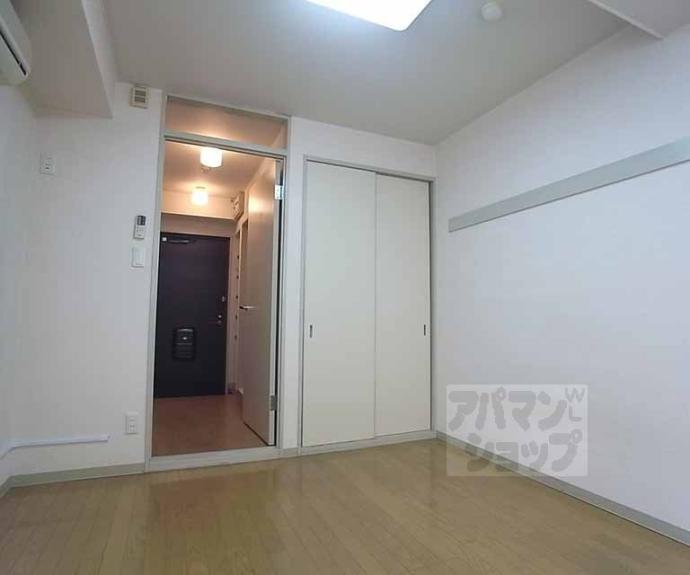 【ステュディオフラット室町】間取