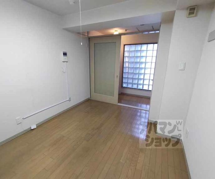 【ステュディオフラット室町】間取