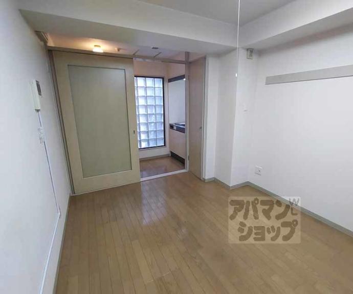 【ステュディオフラット室町】間取