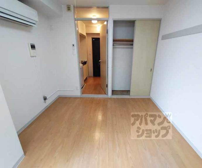 【ステュディオフラット室町】間取